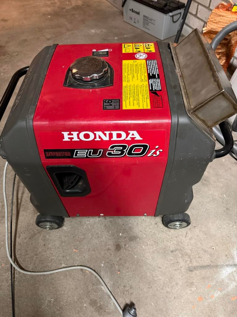 Honda EU 30 IS generator, Ophalen, Gebruikt, Elektrisch startend, Benzine
