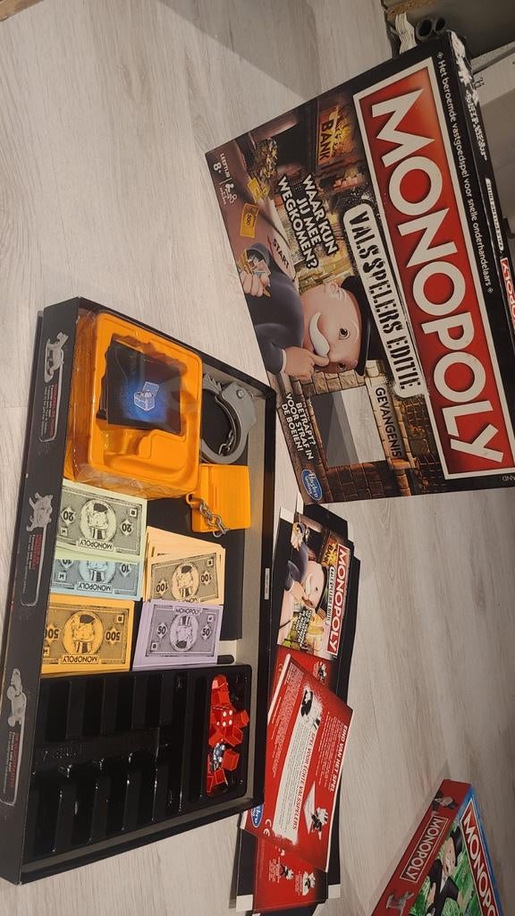 Monopoly vals spelers editie, Vijf spelers of meer, Ophalen, Zo goed als nieuw, Hasbro