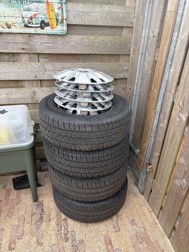 4 season Banden Fiat Ducato light, Ophalen, 15 inch, Banden en Velgen, All Season