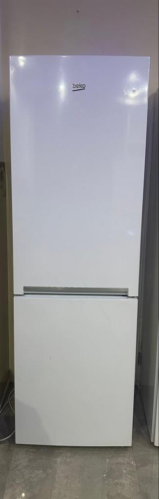 Beko koel-vriescombinatie, Witgoed en Apparatuur, Koelkasten en IJskasten, Ophalen, 200 liter of meer, 60 cm of meer, Met aparte vriezer