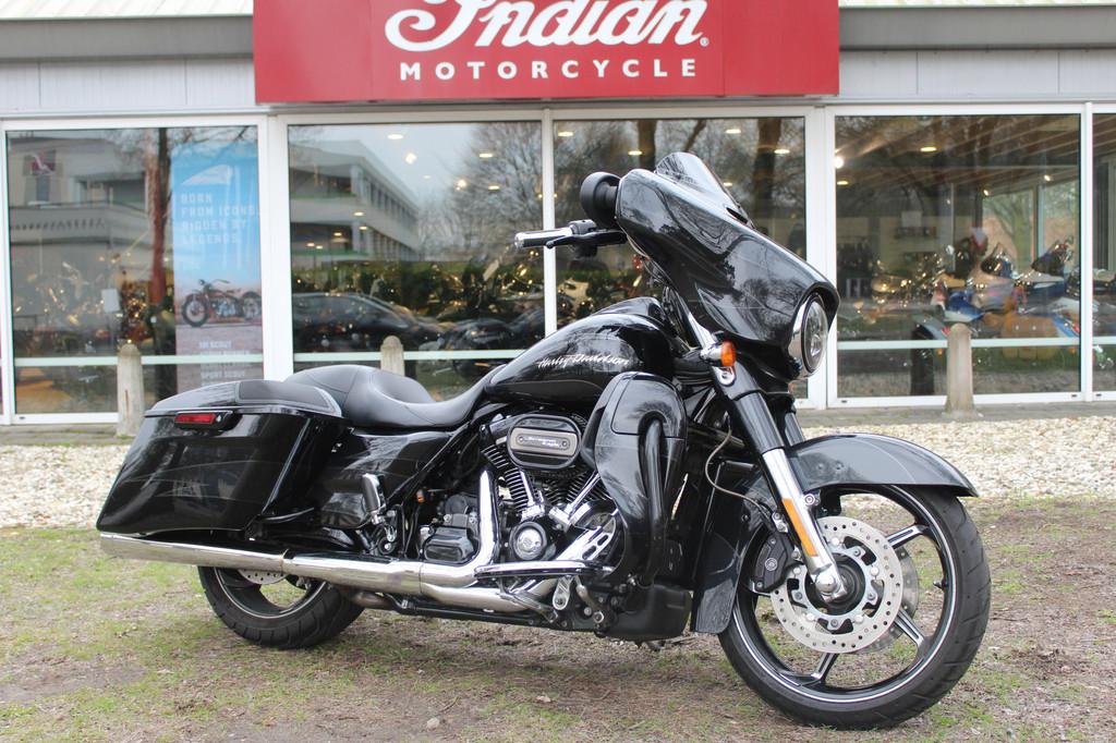 Harley-Davidson Street Glide FLH-XSE Street-Glide CVO scream, Motoren, Motoren | Harley-Davidson, Chopper, Bedrijf, 1868 cc, Meer dan 35 kW