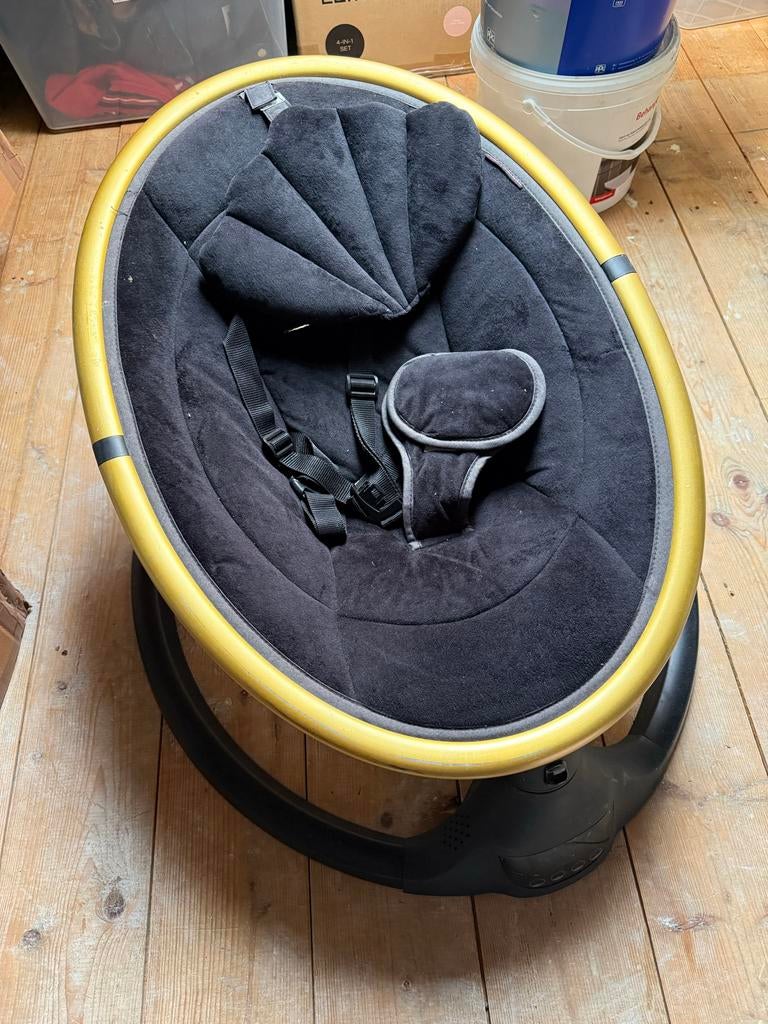 Wipstoel zwart met goudkleurige rand, Kinderen en Baby's, Wipstoeltjes, Gebruikt, Wipstoel, Met gordel(s) of riempje(s), Ophalen