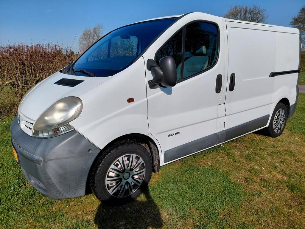 TE KOOP NISSAN PRIMASTAR  !!! BENZINE !!!, Auto's, Voorwielaandrijving, Wit, Handgeschakeld, Grijs