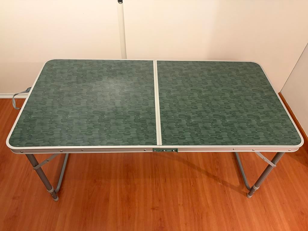 Decathlon quechua camping tafel opvouwbaar, Caravans en Kamperen, Ophalen, Zo goed als nieuw, Campingtafel