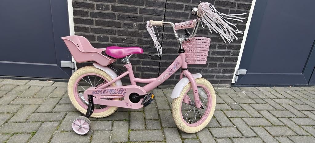 Roze kinderfiets 14 inch met zijwieltjes en mandje, Ophalen, Zijwieltjes, Gebruikt, Minder dan 16 inch