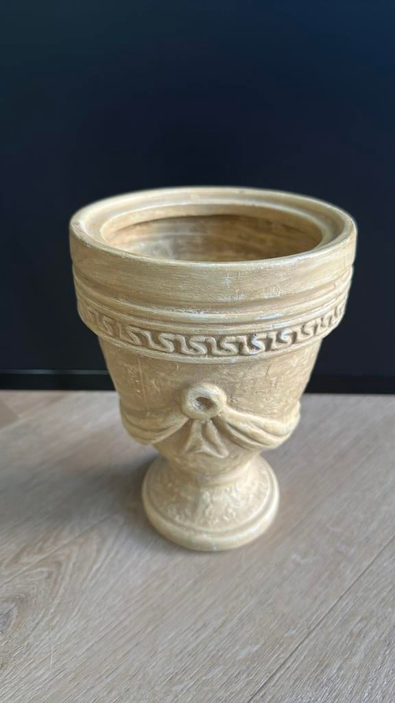 Crèmekleurige bloempot, Steen, Gebruikt, Rond, Ophalen of Verzenden