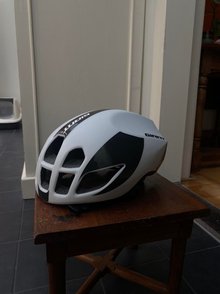 Giant aero helm Maat L, Ophalen of Verzenden, Zo goed als nieuw, L, Heer of Dame