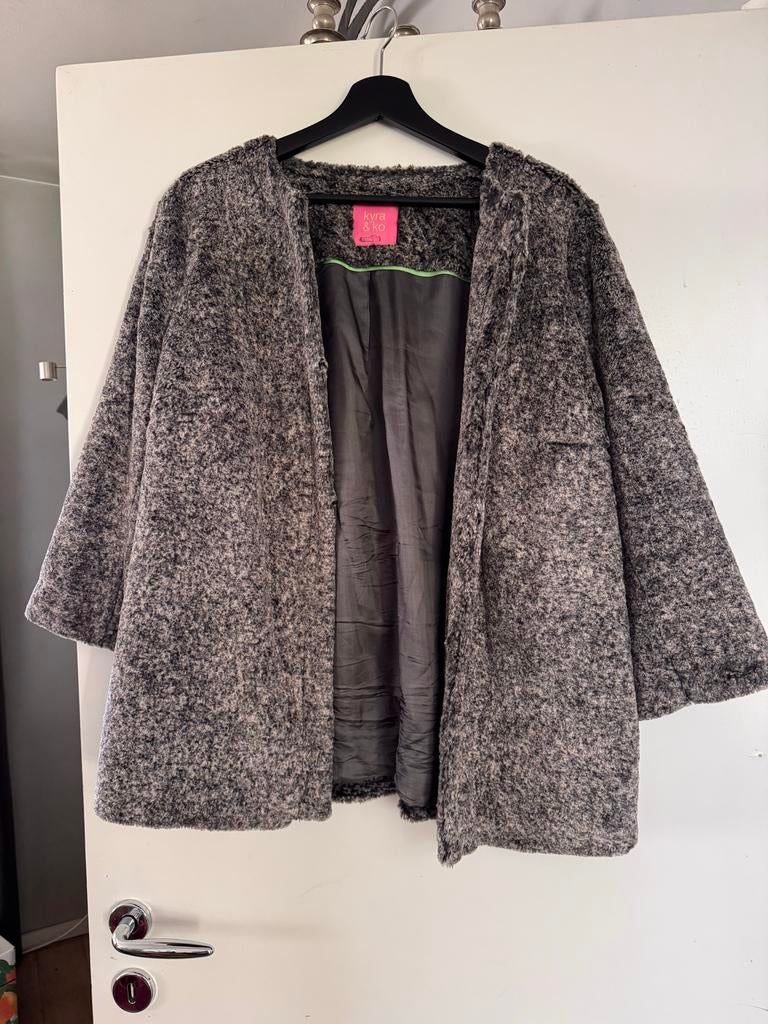 Kyra & Co faux fur jas blauw grijs - Nieuw (maat 42), Ophalen of Verzenden, Nieuw, Maat 42/44 (L), Grijs