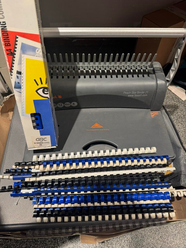 ringbandapparaat met ringbanden, Diversen, Ophalen, Gebruikt