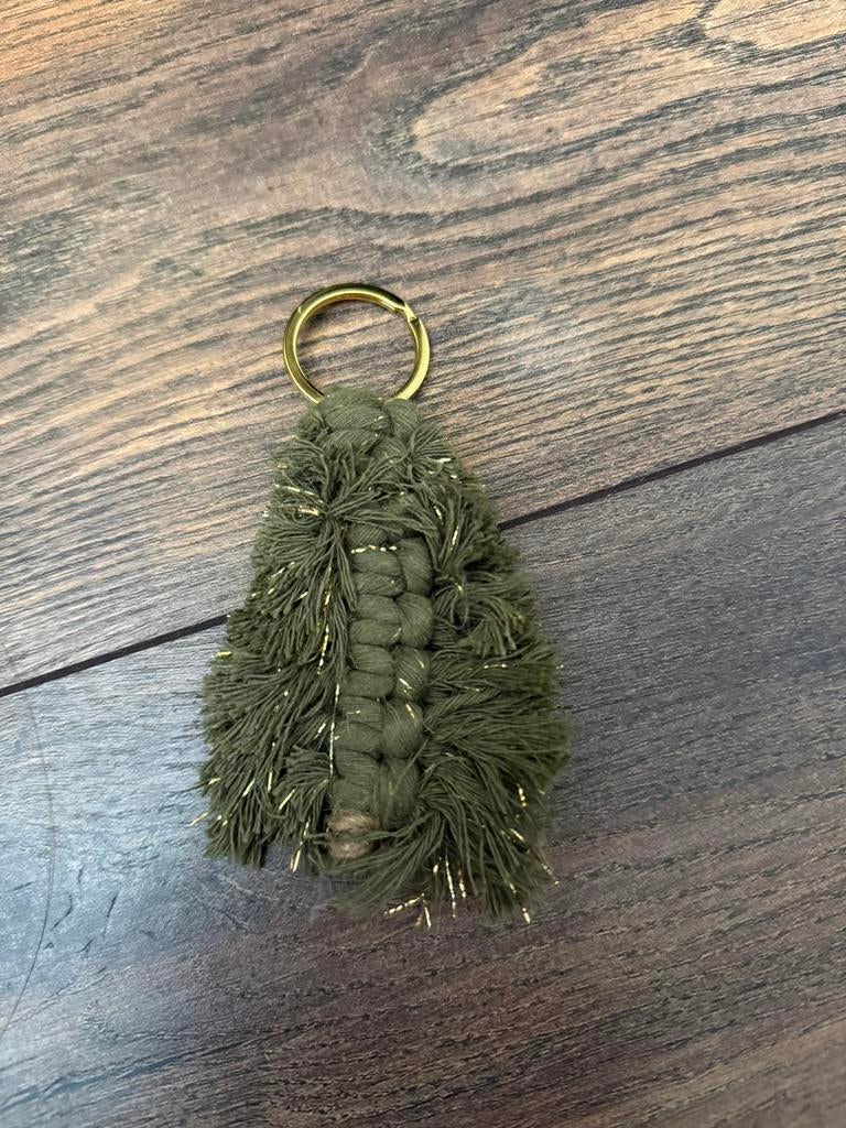 Sleutelhanger gemaakt van Macrame van een groene kerstboom, Verzamelen, Sleutelhangers, Ophalen of Verzenden, Nieuw, Overige typen