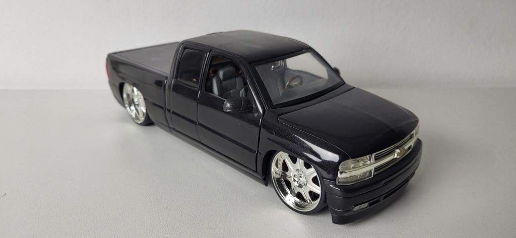 1/24 Jada Chevy Truck, Ophalen of Verzenden, Zo goed als nieuw, Auto, Jada