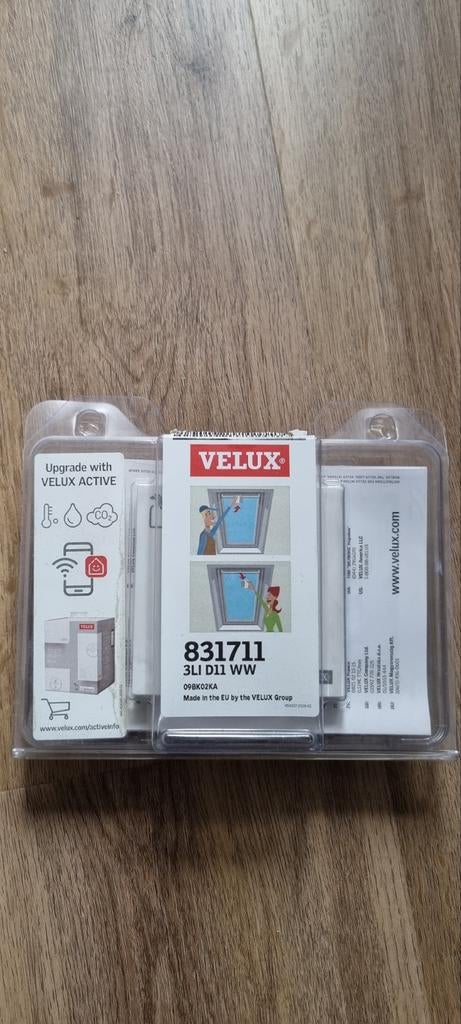 2x Velux afstandsbediening open/dicht dakraam en screen, Ophalen of Verzenden, Nieuw, Minder dan 80 cm, Dakraam