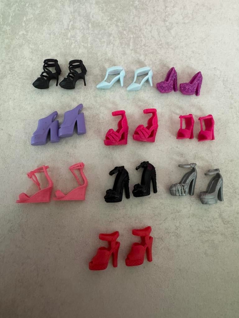 Barbie schoenen 1, Verzamelen, Poppen, Ophalen of Verzenden, Gebruikt, Accessoires