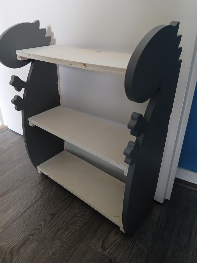 Leuke boekenplank voor kinderkamer - Dino design, Huis en Inrichting, Kasten | Boekenkasten, Ophalen, Met plank(en), Minder dan 50 cm