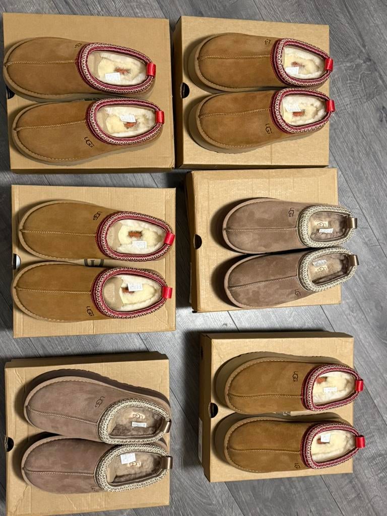 UGG Tazz Suède Platform Slippers – Comfortabele (Maten 37–39, Ophalen of Verzenden, Zo goed als nieuw