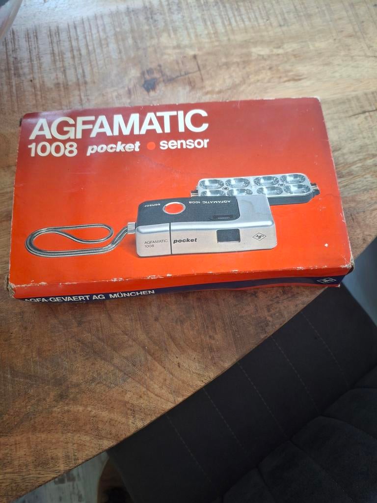 Vintage Agfamatic 1008 Pocket Sensor Camera met toebehoren, Audio, Tv en Foto, Fotocamera's Analoog, Ophalen of Verzenden, Zo goed als nieuw