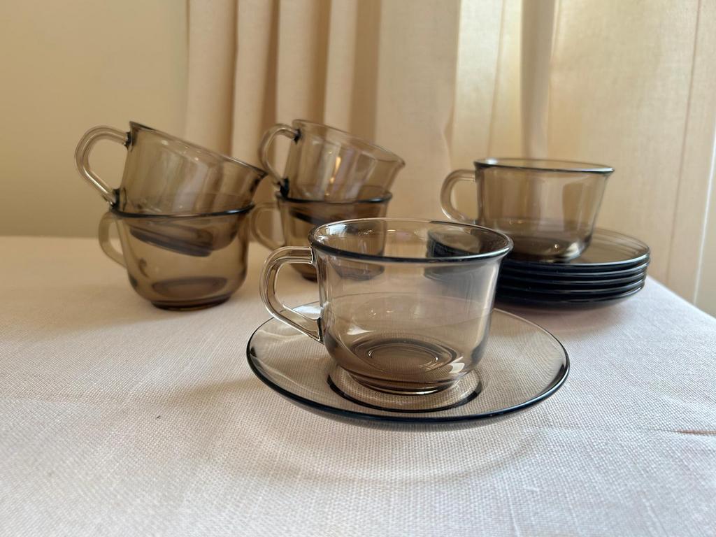 Set van 6 Arcoroc rookglas kopjes met schotel, Gebruikt, Ophalen of Verzenden, Glas, Overige stijlen