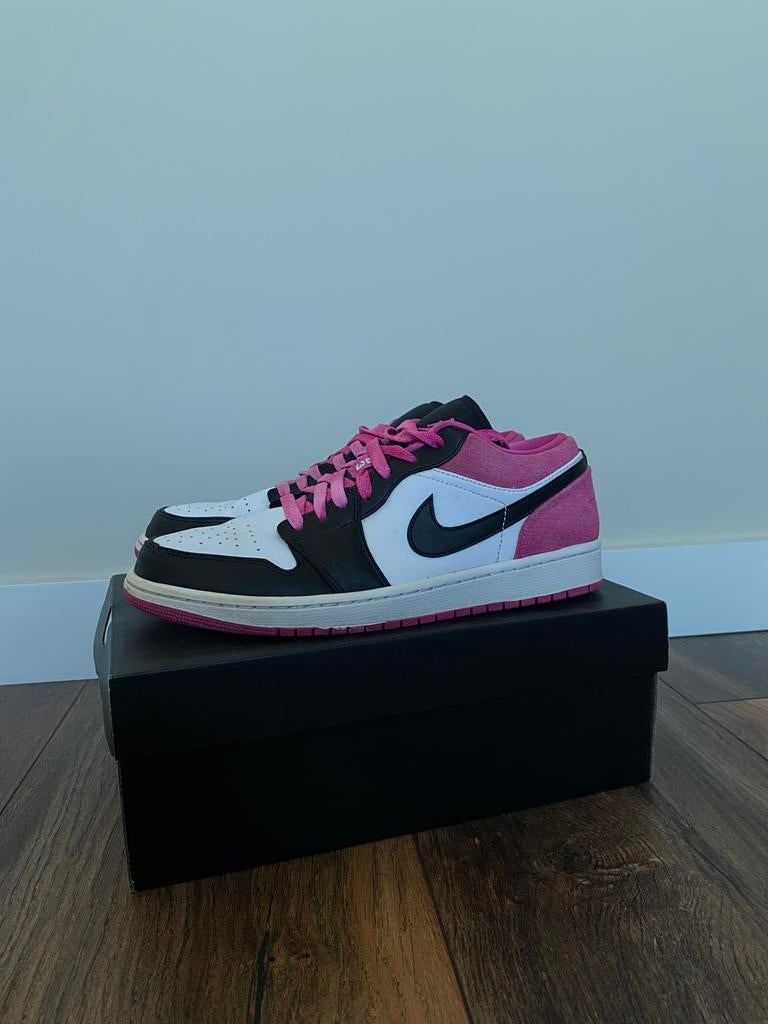 Jordan 1 Low, Overige kleuren, Ophalen of Verzenden, Sneakers of Gympen, Zo goed als nieuw