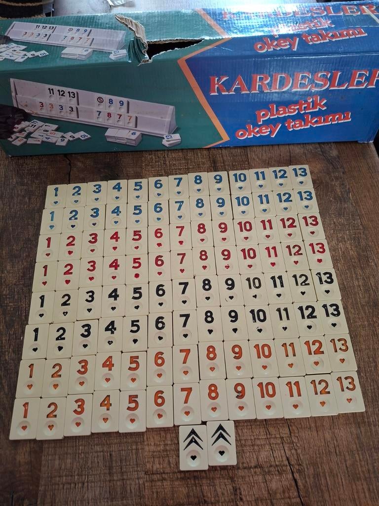 Okey  rummikub  met grote opzet plankjes, Ophalen of Verzenden