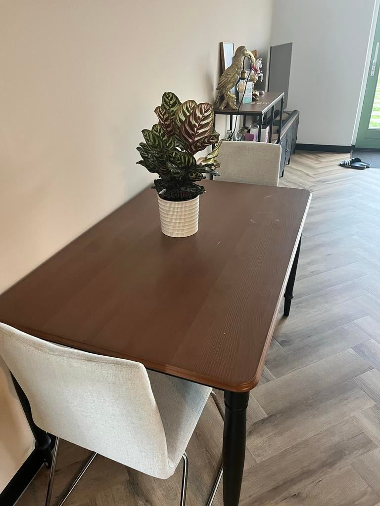 Ikea eettafel (1m) met 2 witte eetkamerstoelen, Huis en Inrichting, Tafels | Eettafels, Gebruikt, 50 tot 100 cm, 100 tot 150 cm