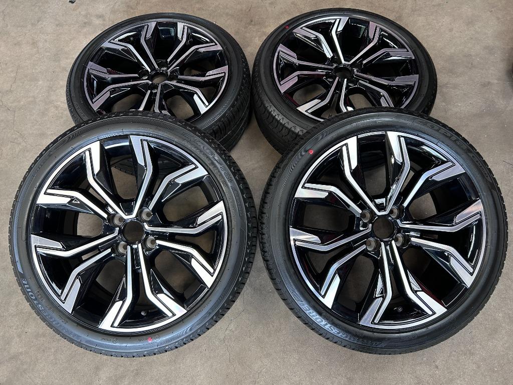 17 inch originele velgen + zomerbanden Renault Clio V, Banden en Velgen, Nieuw, 17 inch, Personenwagen