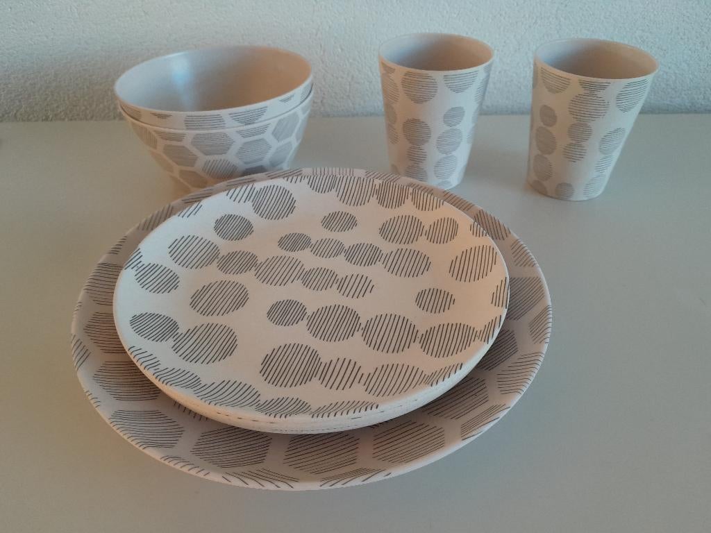 BAMBOE (krasvast) KUNSTSTOF KAMPEER SERVIES, Ophalen of Verzenden, Zo goed als nieuw