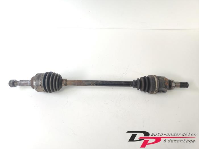 Aandrijfas links-voor van een Suzuki Alto, Gebruikt, -, -, Ophalen of Verzenden