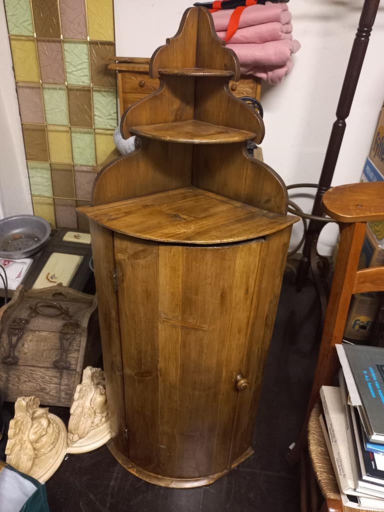 Hoekkastje met plankjes, Antiek en Kunst, Antiek | Meubels | Kasten, Ophalen