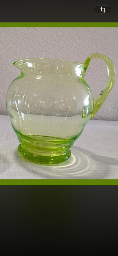 Groene glazen kan en beker set  KRISTALUNIE MAASTRICHT, Antiek en Kunst, Antiek | Glas en Kristal, Verzenden