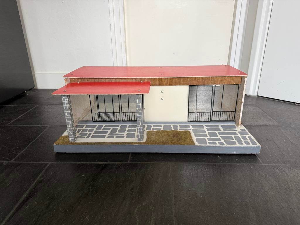 Zeldzaam vintage poppenhuis van VERO, DDR eind jaren 1960, Verzamelen, Poppenhuizen en Toebehoren, Ophalen of Verzenden, Gebruikt