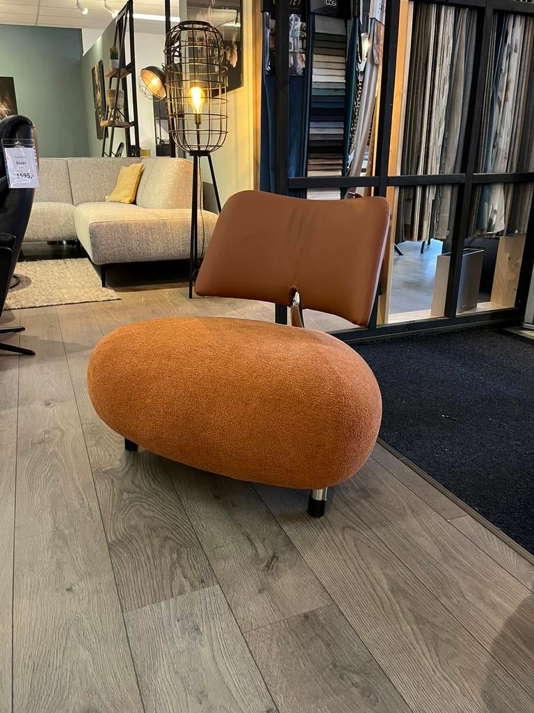 Leolux Pallone bouclé/ leder, 75 tot 100 cm, Ophalen of Verzenden, Zo goed als nieuw, Stof