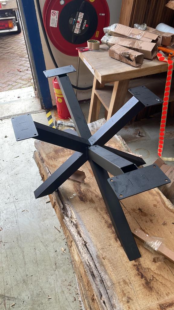 Matrixpoten salontafel zware kwaliteit  spinpoten matrix