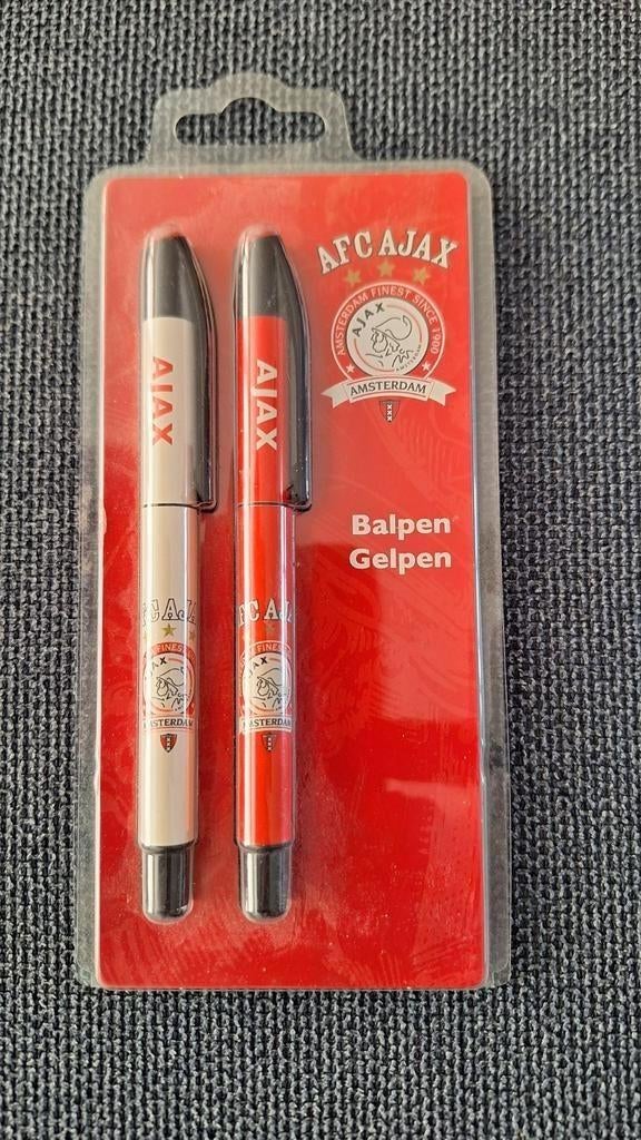 AJAX ..PENNEN..TATTOO...SPEEN..SPINNER..DARTS.ETUI, Ophalen of Verzenden, Gebruikt, Ajax