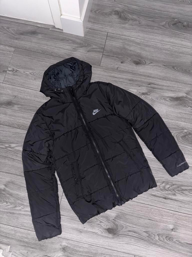 Nike Winterjas, Ophalen, Zo goed als nieuw, Maat 48/50 (M), Zwart