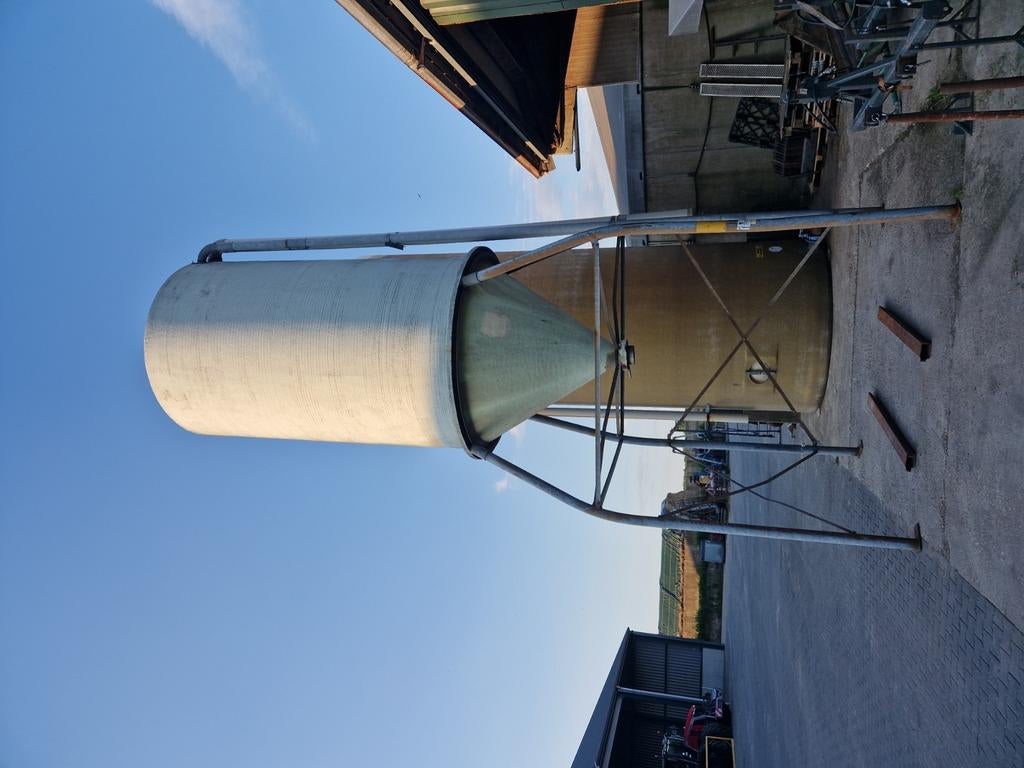 Kunstmestsilo kunstmest 
Polyester silo, Ophalen, Gewasbescherming en Bemesting