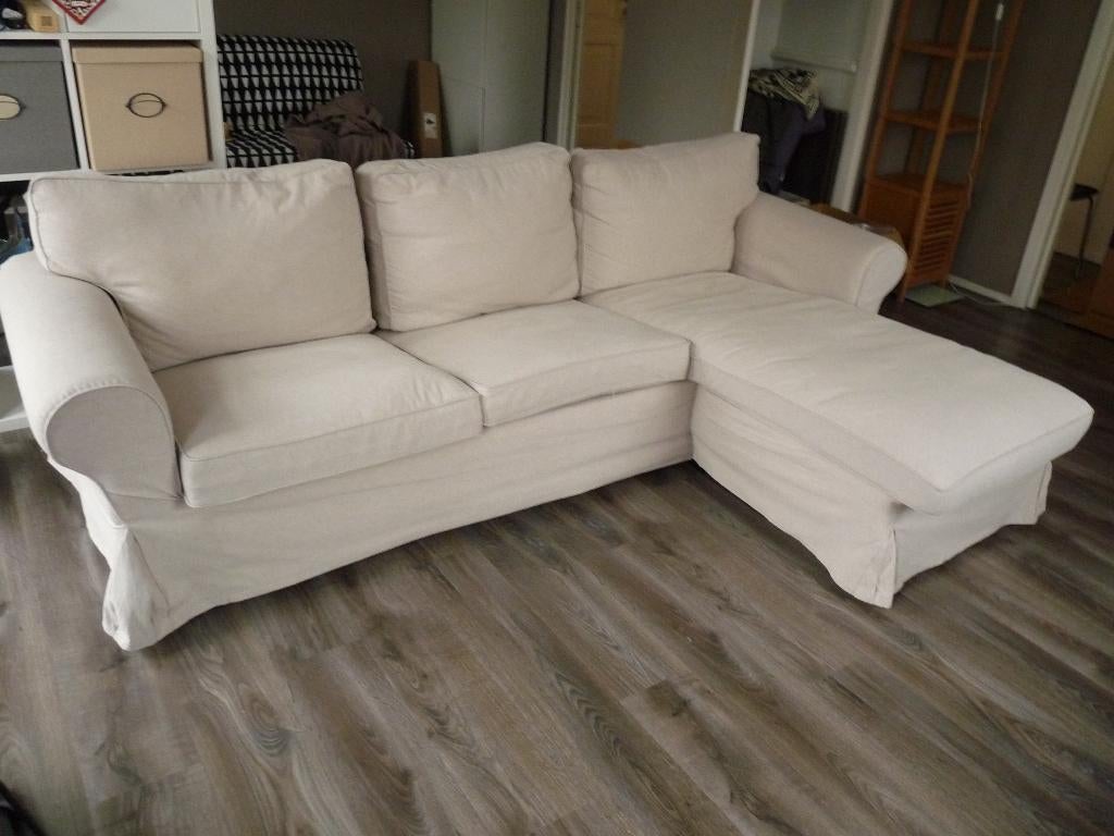 Sofa: 3-zitsbank met chaise longue lichtbeige EKTORP (IKEA), Huis en Inrichting, Banken | Sofa's en Chaises Longues, Ophalen, 250 tot 300 cm