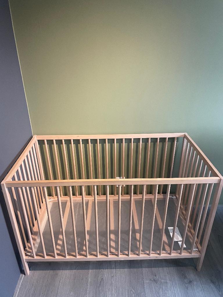 Ledikant en commode (ook apart verkrijgbaar), Ophalen, Gebruikt, Jongetje of Meisje