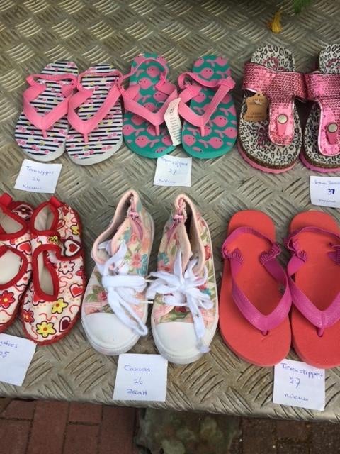 meisjes schoenen/slippers 25,26,27.31 NIEUW en ZGAN, Meisje, Schoenen, Nieuw, Diverse merken