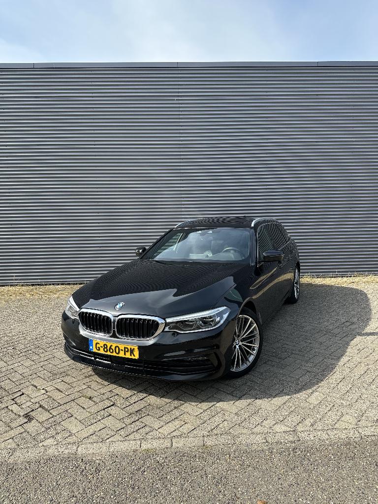 BMW 5-Serie 520i 184pk Aut. 2019 Zwart, Auto's, BMW, Particulier, 5-Serie, ABS, Achteruitrijcamera, Adaptieve lichten, Adaptive Cruise Control