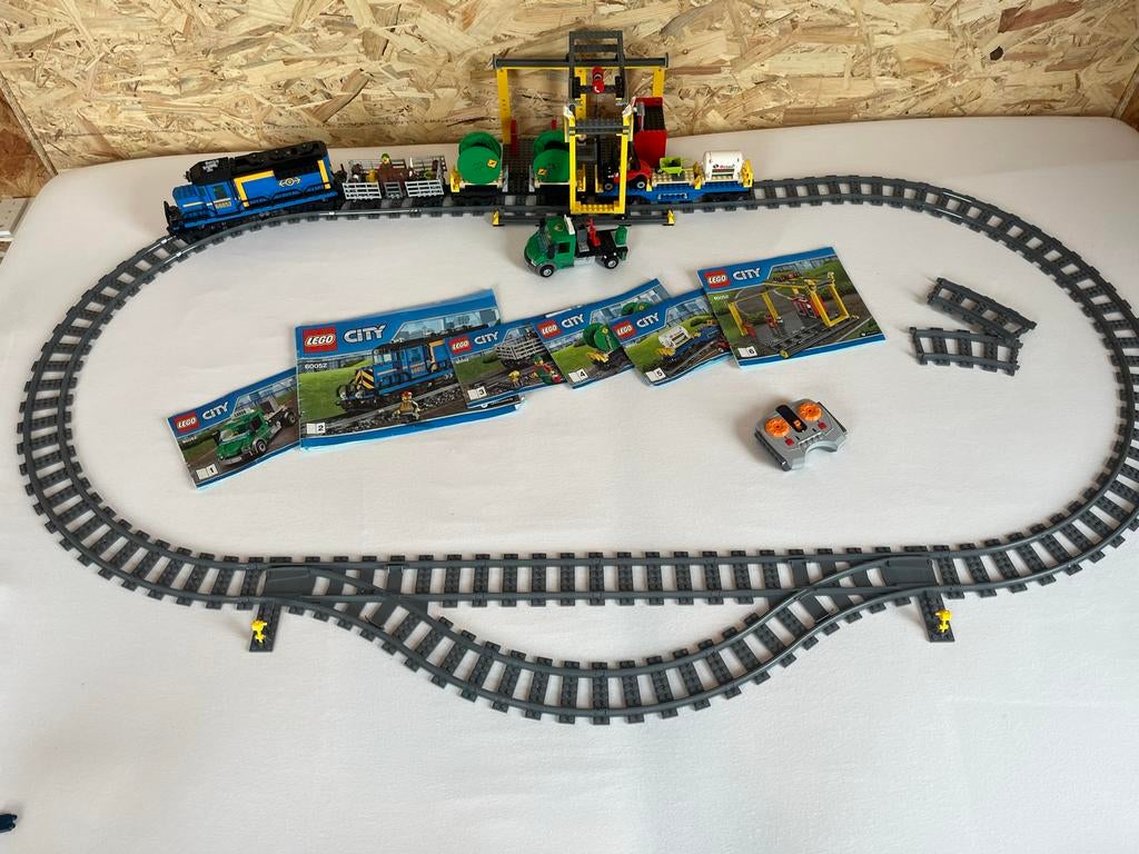 Lego City Trein 60052 - Goederentrein, Kinderen en Baby's, Speelgoed | Duplo en Lego, Zo goed als nieuw, Lego, Complete set, Ophalen of Verzenden