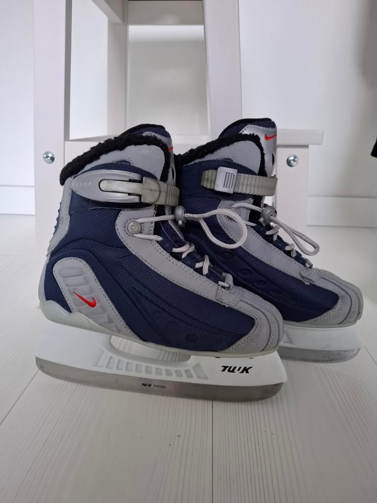 Schaatsen Nike maat 35, Sport en Fitness, Schaatsen, Ophalen of Verzenden, Zo goed als nieuw, IJshockeyschaatsen, Overige merken