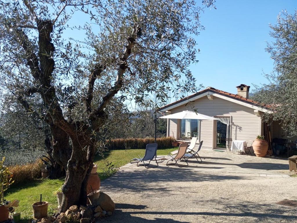 Hartje Toscane huisje voor allééngebruik!, 5 personen, Bemiddelingsbureau, 2 slaapkamers, Open haard