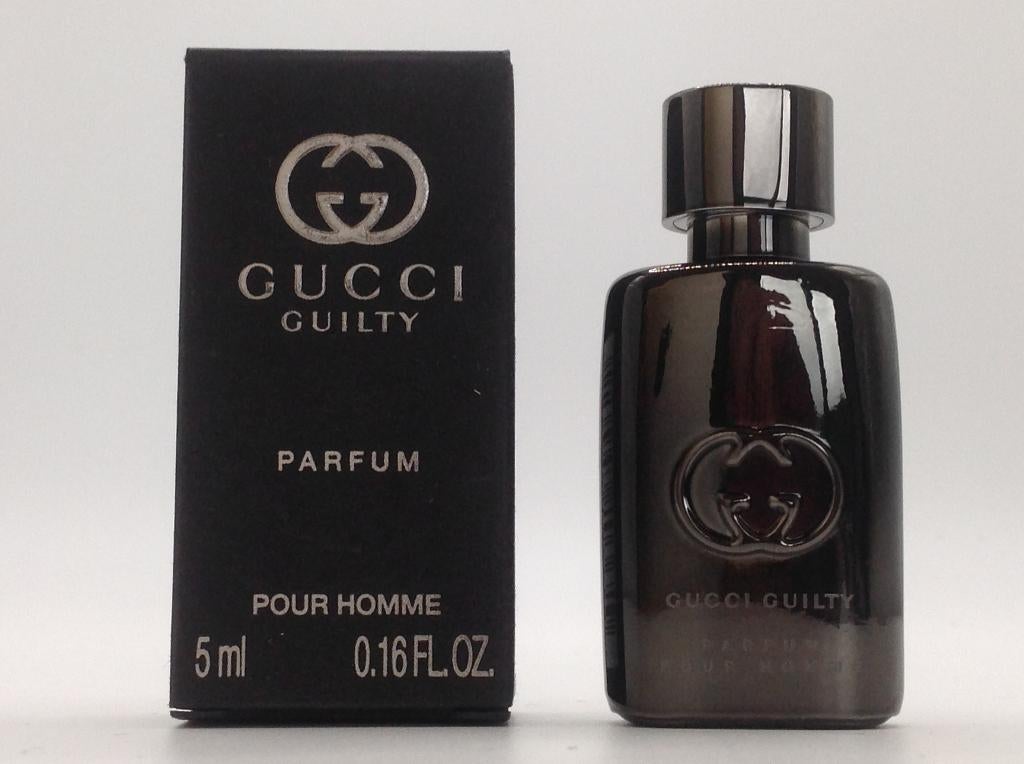 Volle parfum miniatuur met doosje, Ophalen of Verzenden, Zo goed als nieuw, Miniatuur