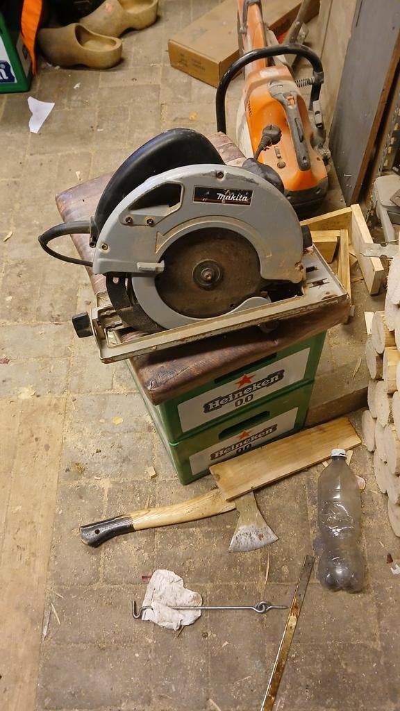 Makita Cirkelzaag - Gebruikt, Gebruikt, Cirkelzaag, 70 mm of meer, Ophalen of Verzenden