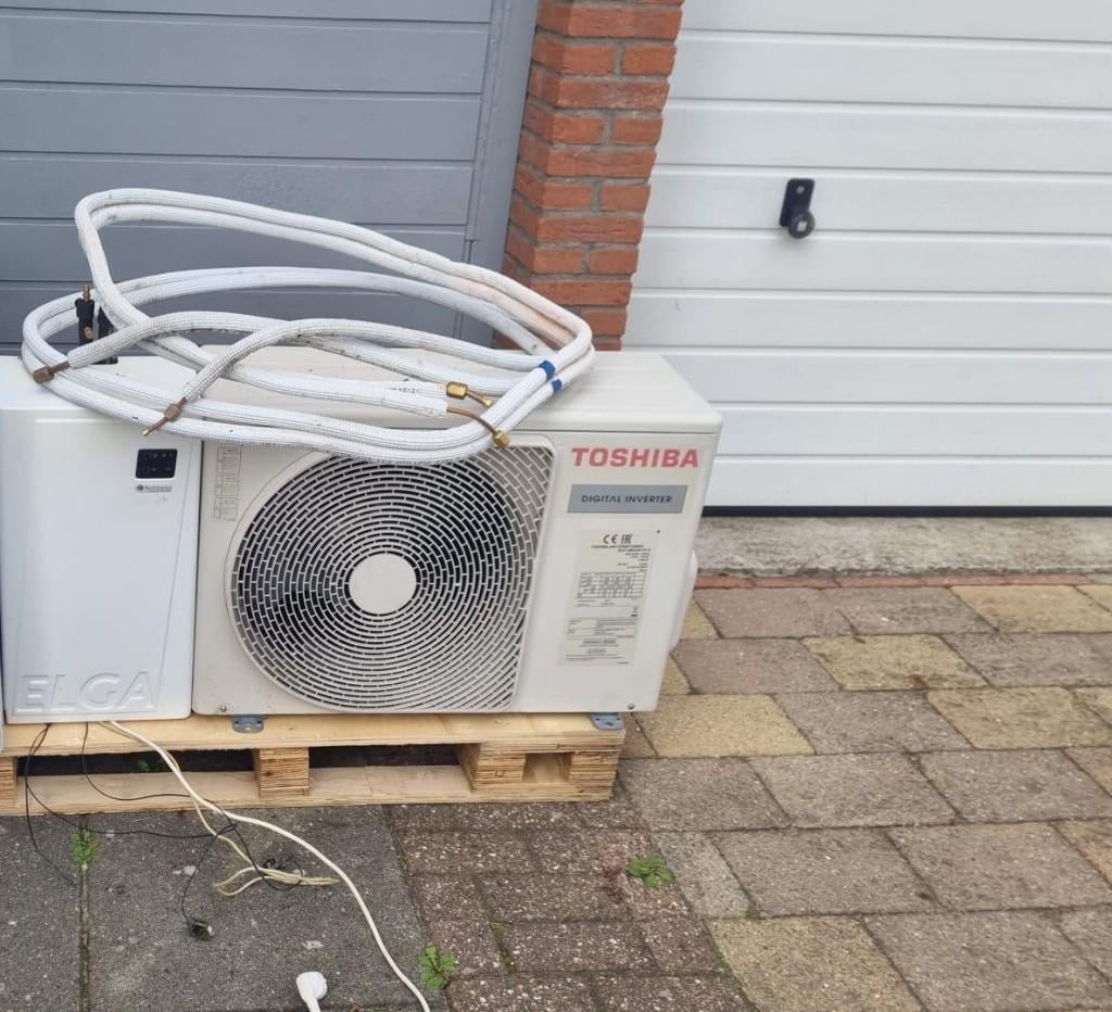 Gebruikte hybride warmtepomp van Elga (nu Remeha), Doe-het-zelf en Verbouw, Verwarming en Radiatoren, Ophalen, 30 tot 80 cm, Gebruikt