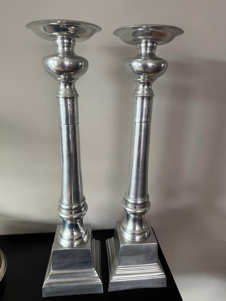Set van 2 robuuste kandelaars zilverkleur 64 cm hoog 16x16, Huis en Inrichting, Woonaccessoires | Kandelaars en Kaarsen, Gebruikt