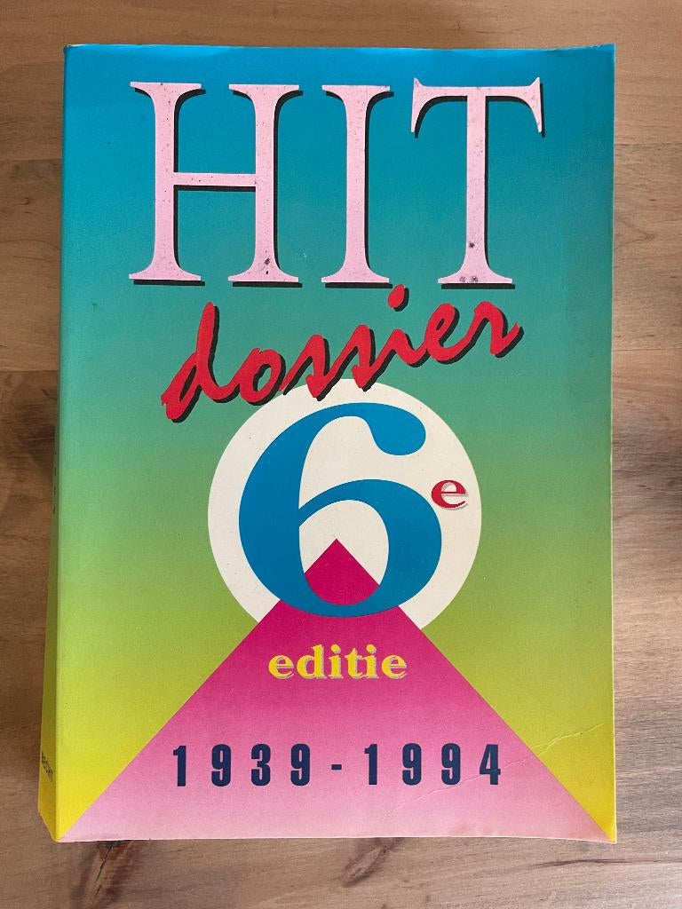 Hitdossier 6 1939-1994, Ophalen of Verzenden, Zo goed als nieuw, Algemeen