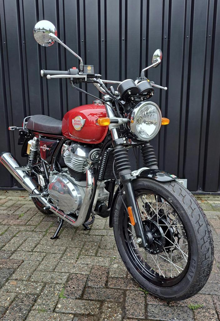 Royal Enfield Interceptor 650 - foto 2