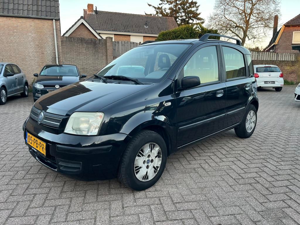 Fiat Panda 1.2 2004 Zwart/ Rijd en schakelt super !!, Voorwielaandrijving, Euro 5, USB, Zwart