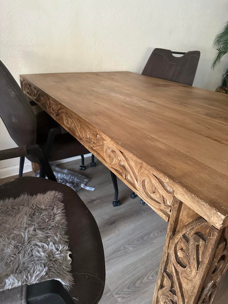 Prachtige mango houten eettafel met houtsnijwerk, Ophalen, 100 tot 150 cm, 50 tot 100 cm, Zo goed als nieuw